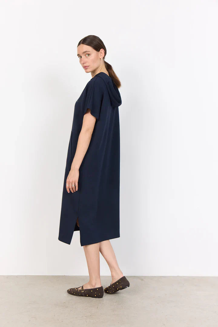 Sásquia - Vestido casual con capucha