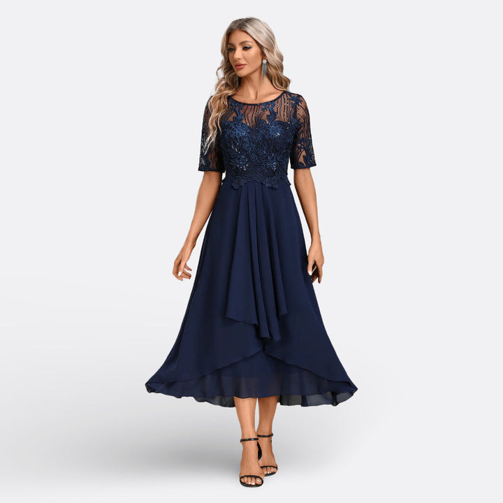 Mariana - Vestido de Encaje y Manga Corta