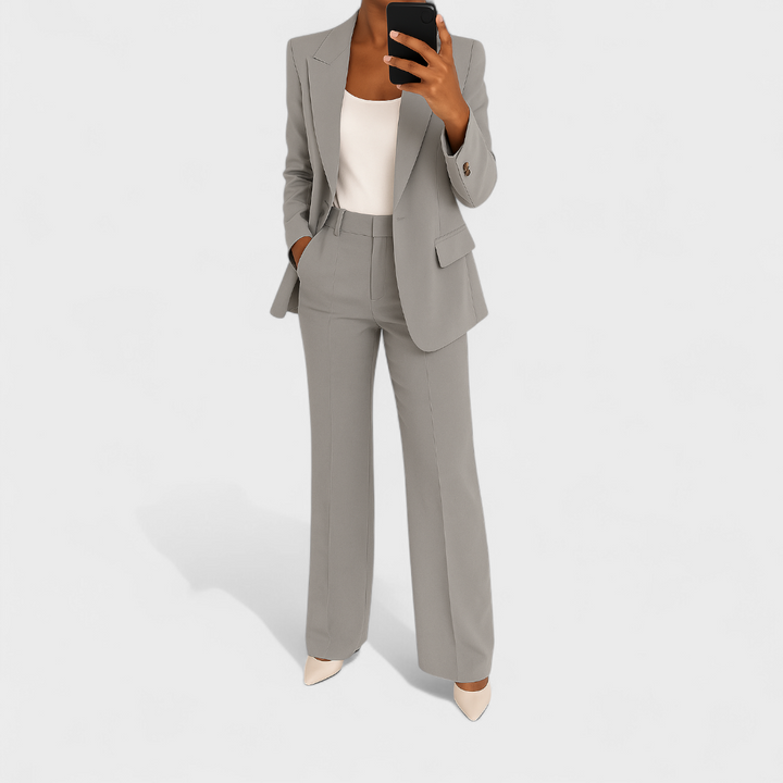 Francisca - Traje Elegante