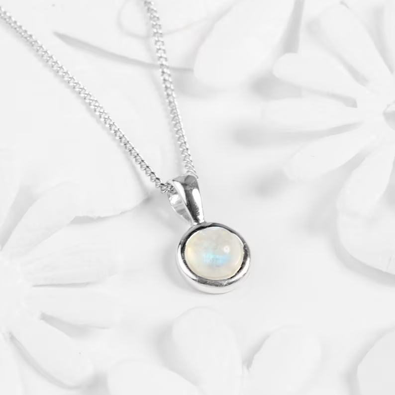 Collar de Piedra de Luna en Plata