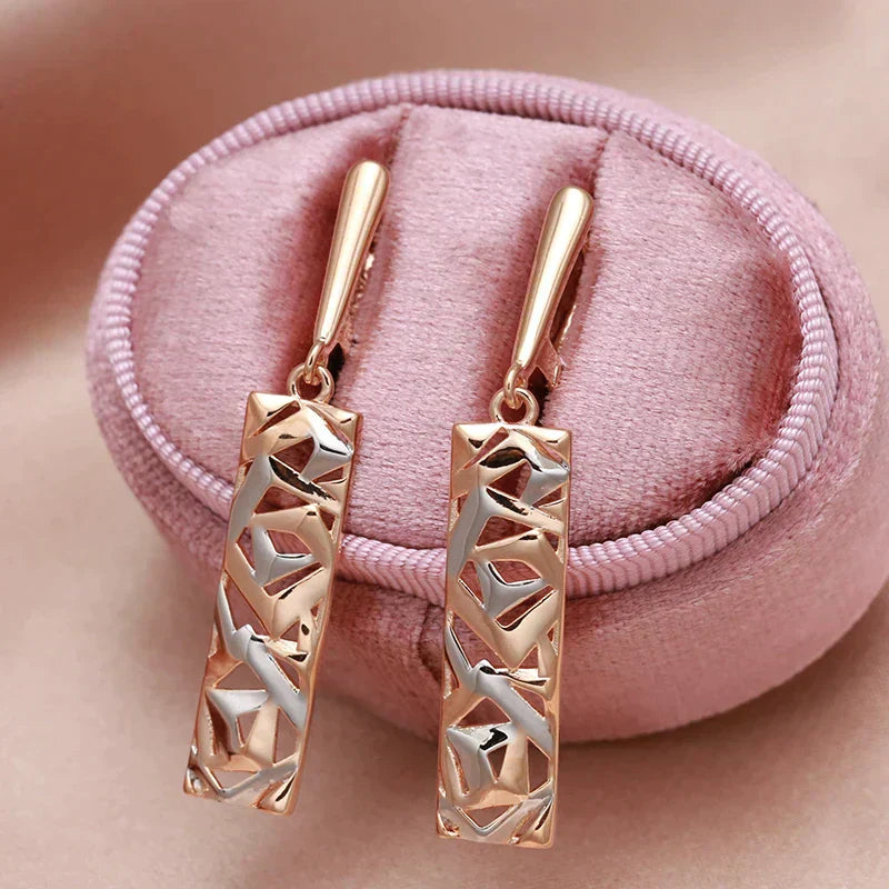 Pendientes Colgantes Rectangulares en Oro