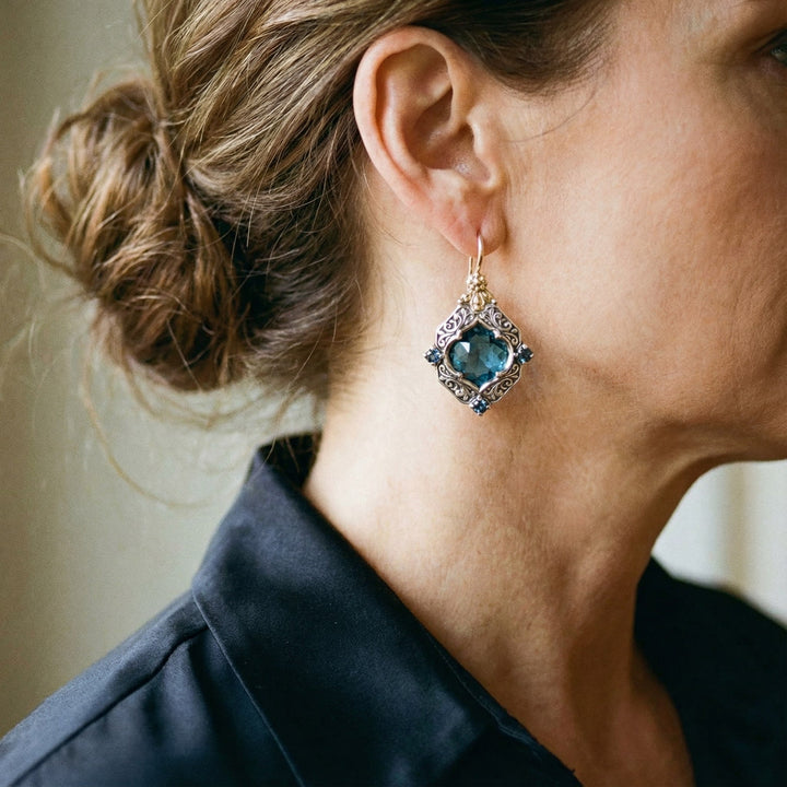 Pendientes Colgantes de Cristal Azul en Oro y Plata