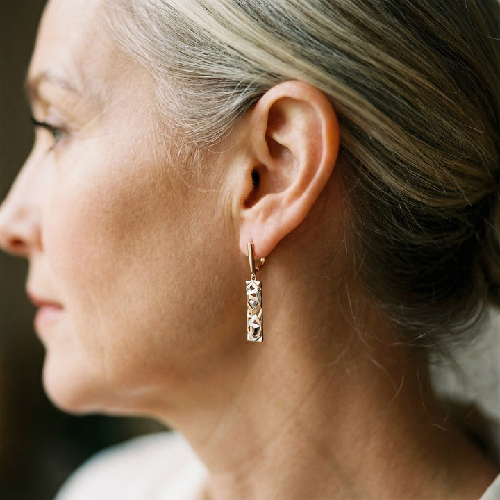 Pendientes Colgantes en Forma Rectangular de Oro y Plata