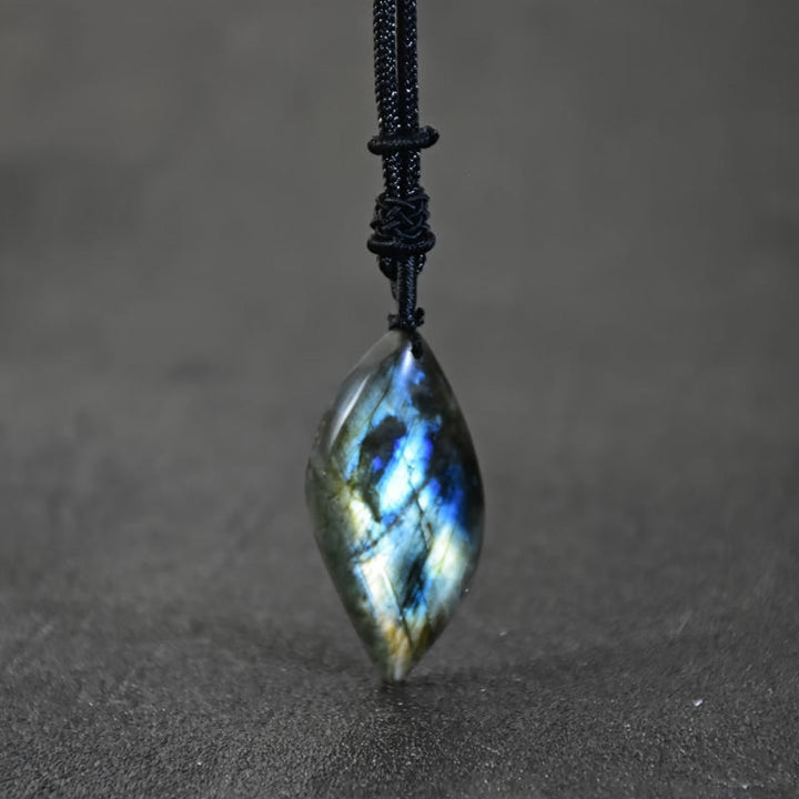 Collar Mágico de Piedra Lunar