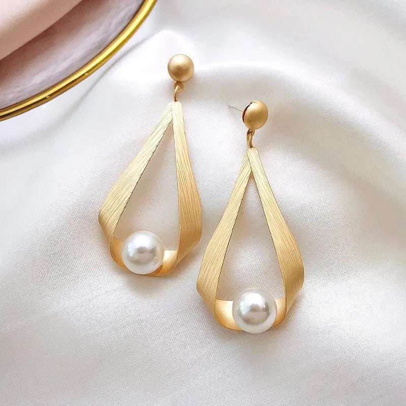 Pendientes con Cristales y Perlas Redondas