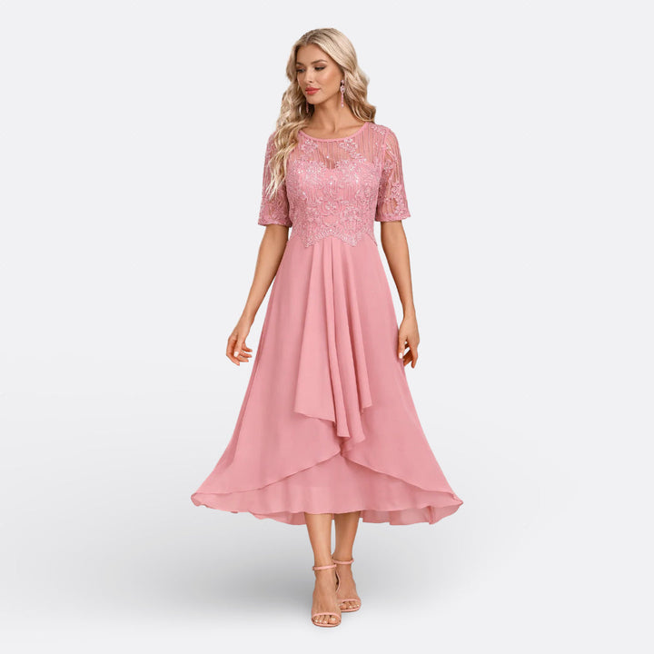 Mariana - Vestido de Encaje y Manga Corta