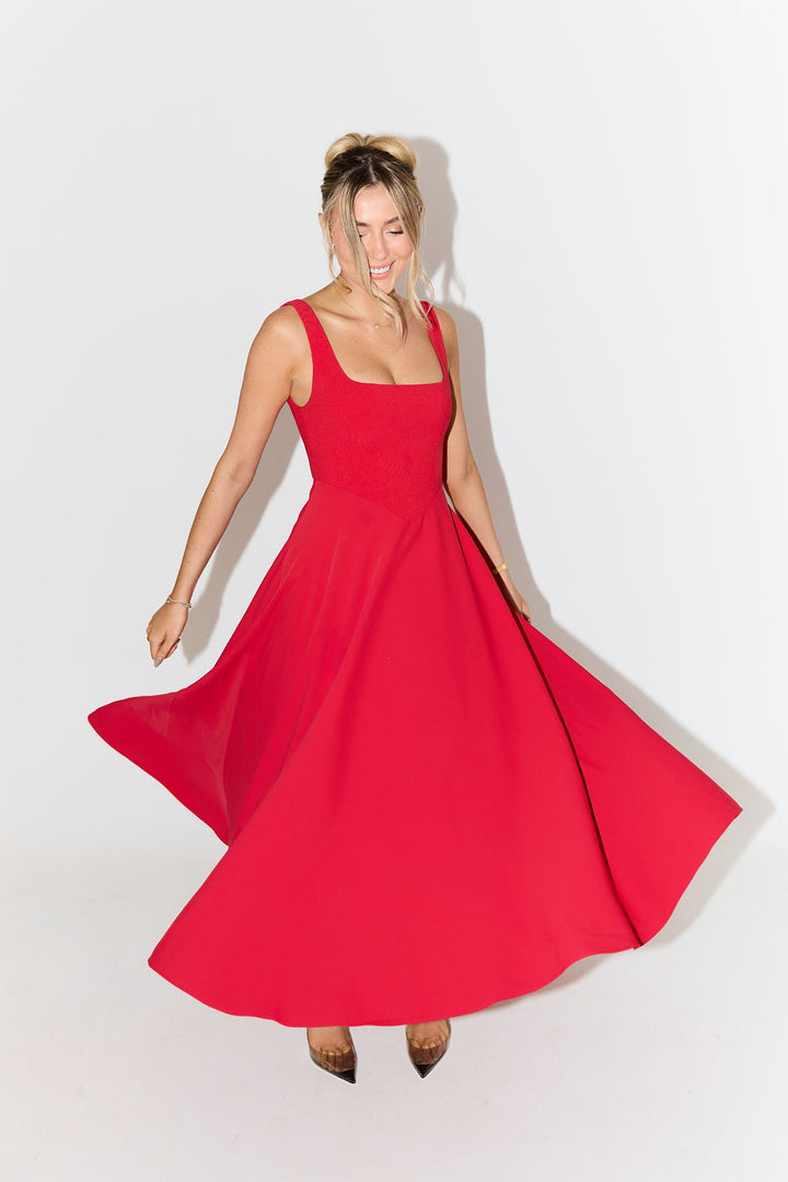 Amélia - Vestido Midi Atemporal