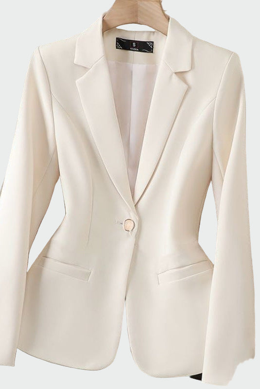 Blazer de línea moderna y elegante